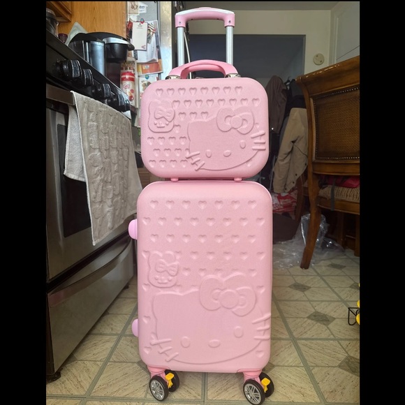HELLO KITTY LUGGAGE SET - Picture 2 of 4